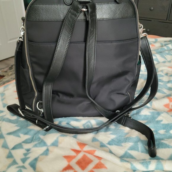 Large Lily Jade Anna - Picture 2 of 5